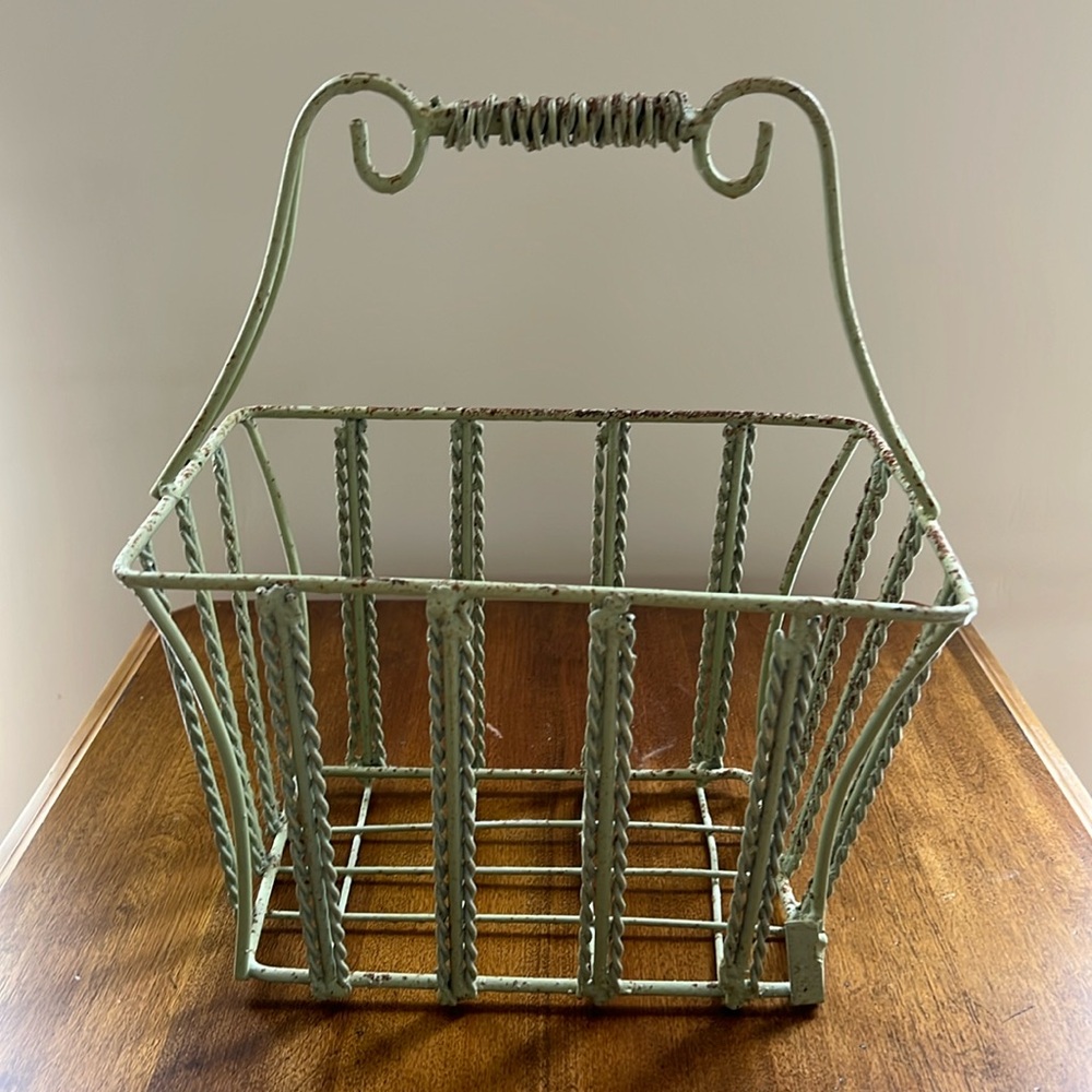 Shabby Chic Basket